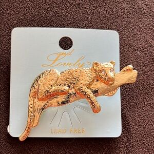 Gold Leopard Broach